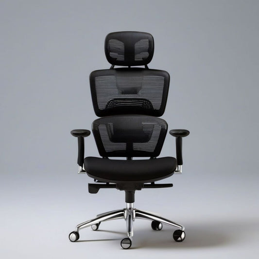 Ergonomischer Bürostuhl mit Kopfstütze, Netzrücken und Aluminium-Fusskreuz, Schwarz/Silber, 68 x 68 x 118–128 cm